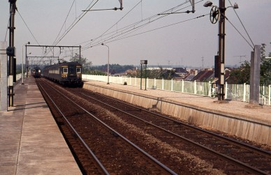 Huizingen - SNCB K04400-10.jpg